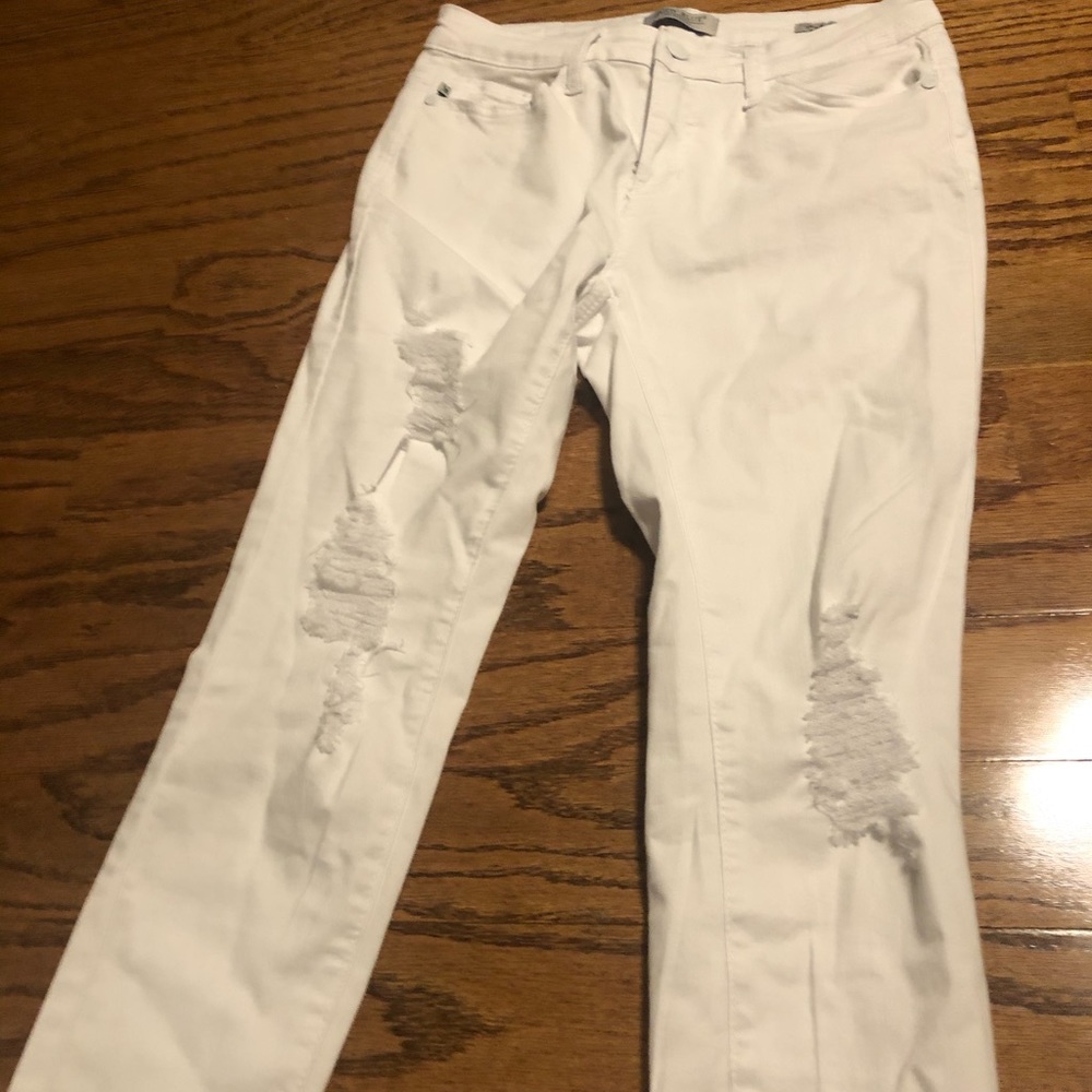 Judy Blue skinny distressed white jeans
